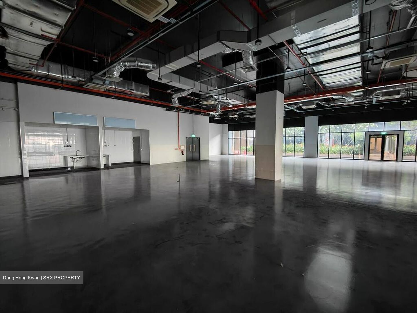 Suites 123 (D8), Retail #571646241